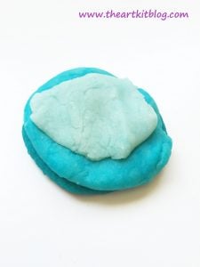 A Beach Themed Invitation to Play with Homemade Playdough from The Art Kit Blog Pin for Later