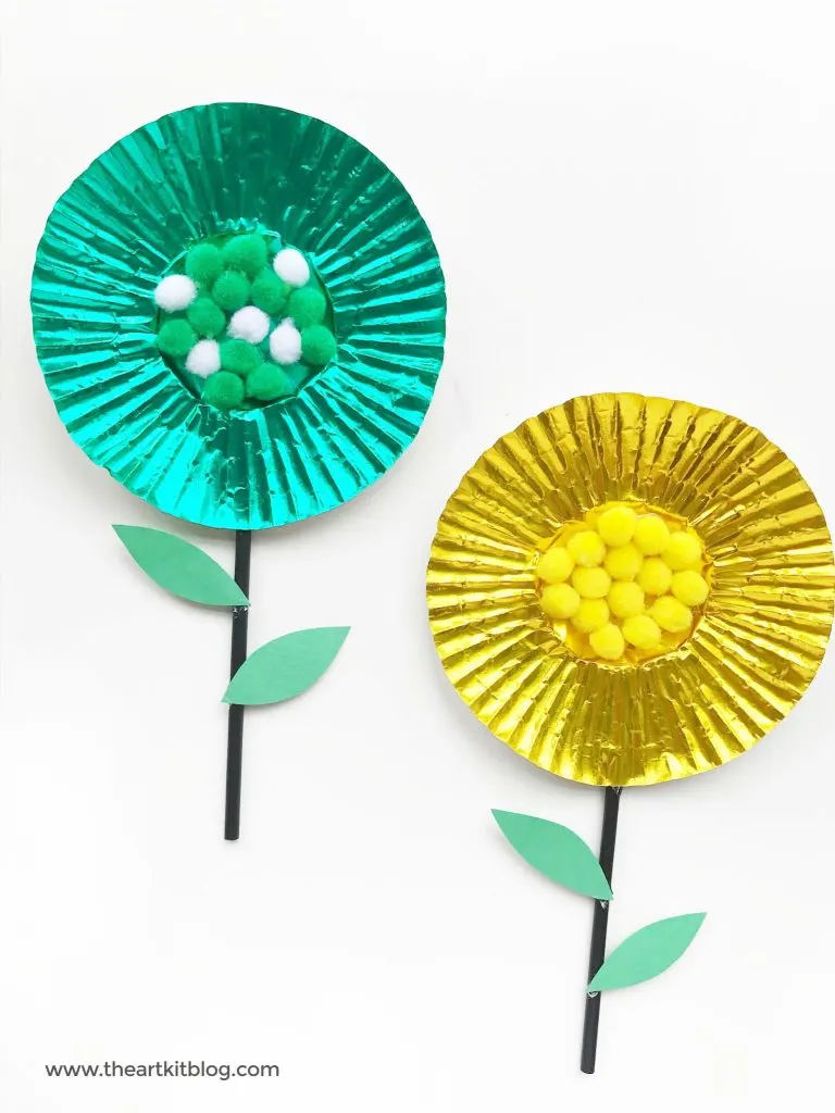 Cupcake liner flower craft easy craft for toddlers preschoolers from the art kit blog