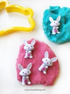 HOMEMADE PLAYDOUGH for easter pinterest