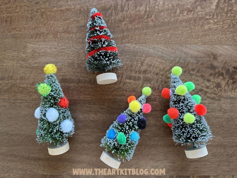 Cute! DIY Pom Pom Christmas Tree Craft