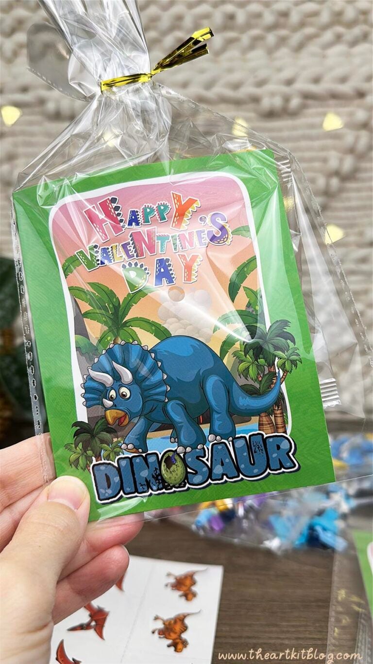 valentines-classroom-brick-building-dinosaur-7